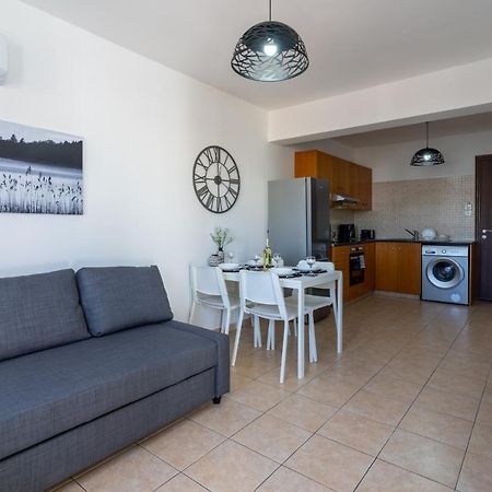 Polyn 1- Bedroom Apartment In Larnaca Exterior foto